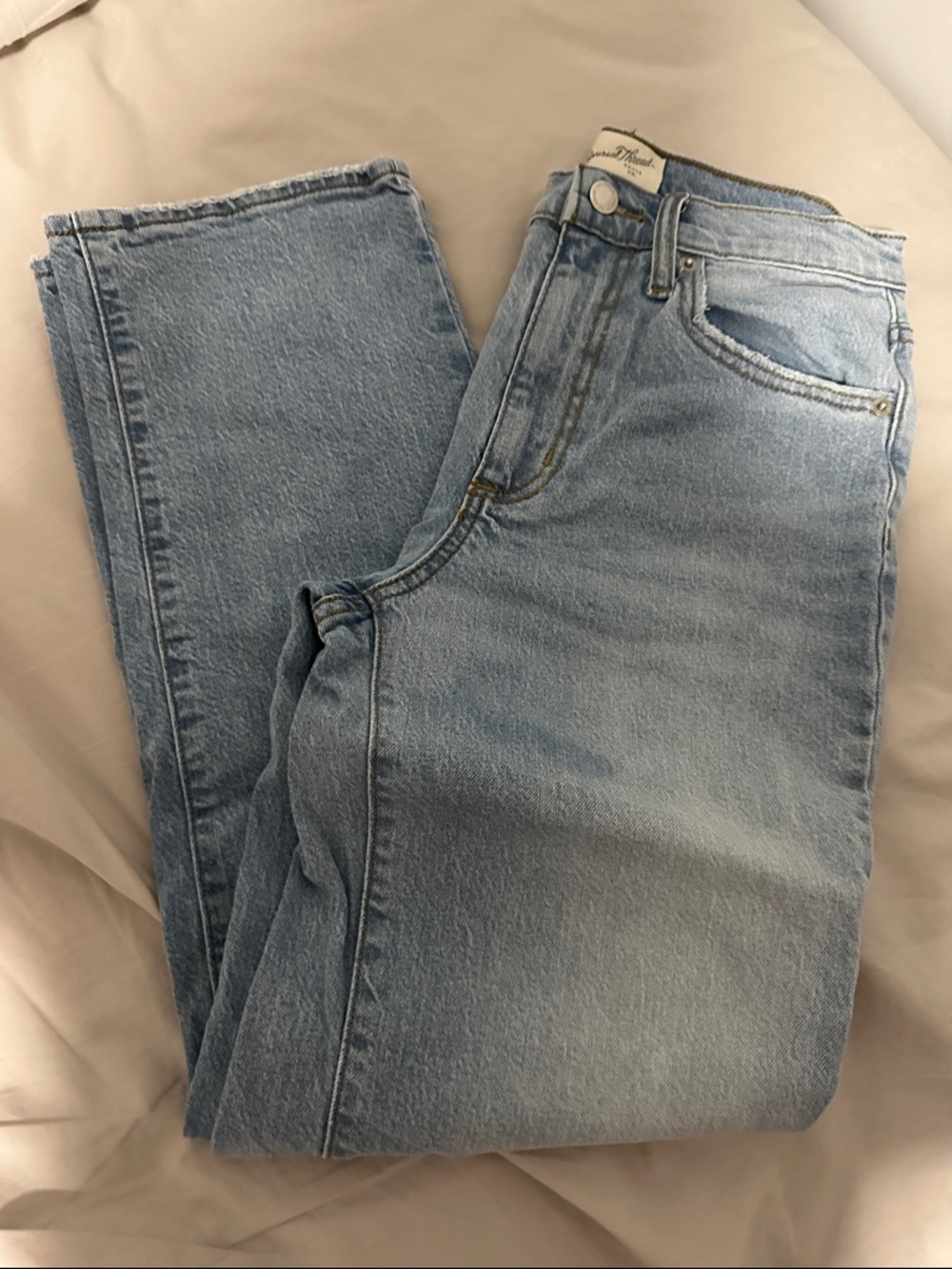 Universal Thread Light Wash Blue Straight Leg Jeans high rise 90s Size 2 Short